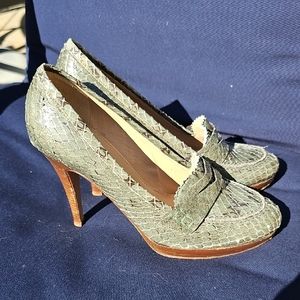 Elegant Green Snakeskin Heels